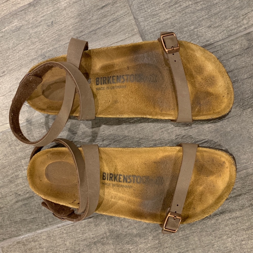 Birkenstock Daloa Sandals in Mocha - Like New!